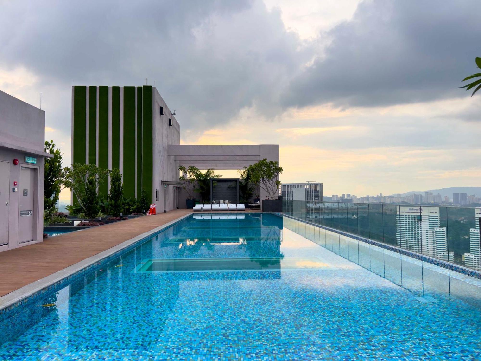 Sky Pool Suites Kl Sentral - Riveria City Kuala Lumpur Zewnętrze zdjęcie