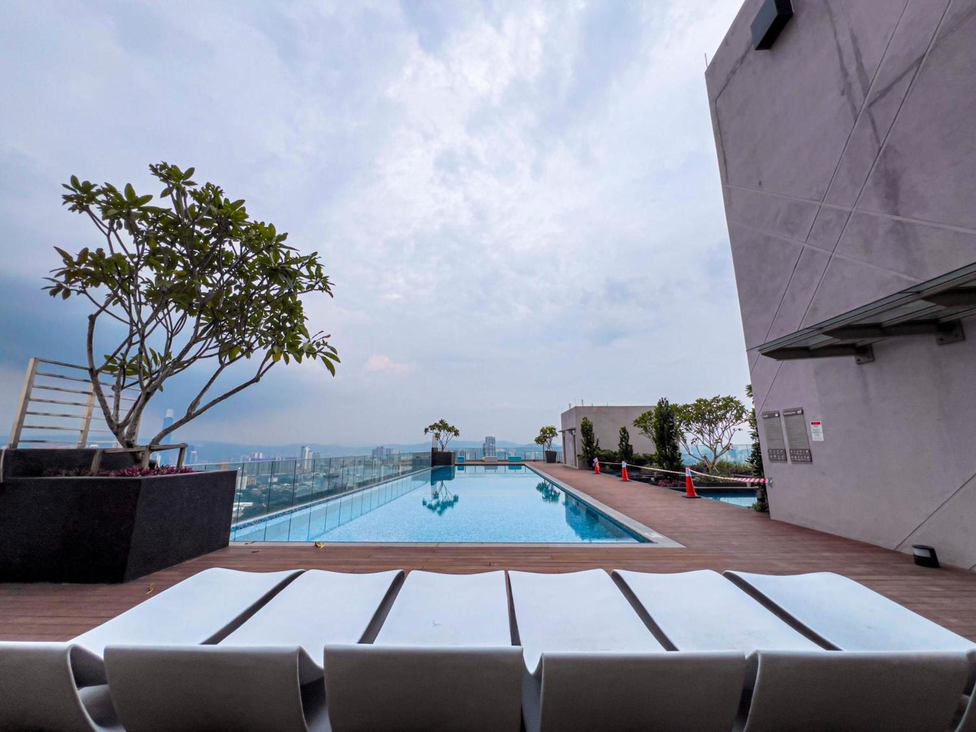 Sky Pool Suites Kl Sentral - Riveria City Kuala Lumpur Zewnętrze zdjęcie